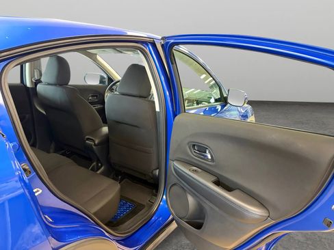 Used 2018 Honda HR-V LX image 17