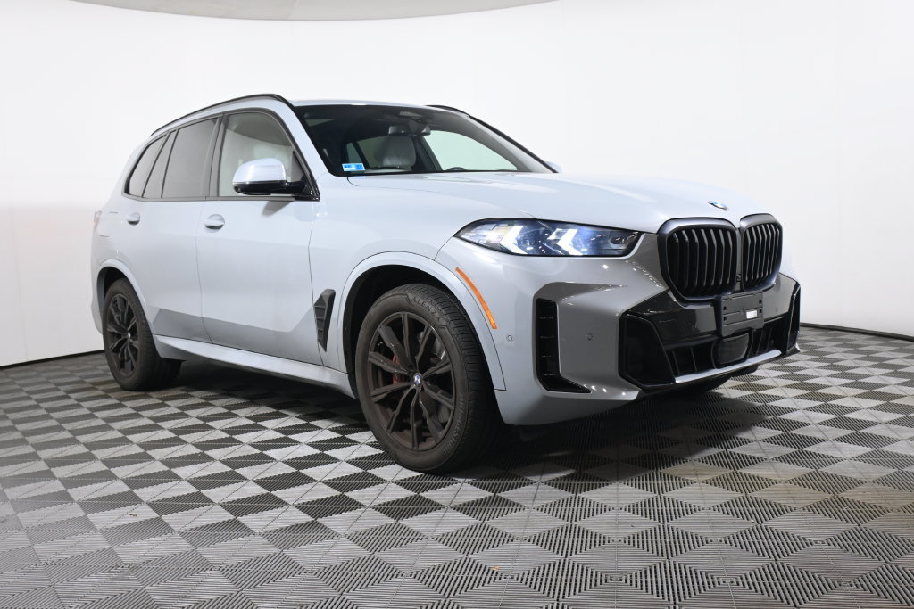 Certified 2024 BMW X5 xDrive40i w/ M Sport Package AWD/4WD image 9
