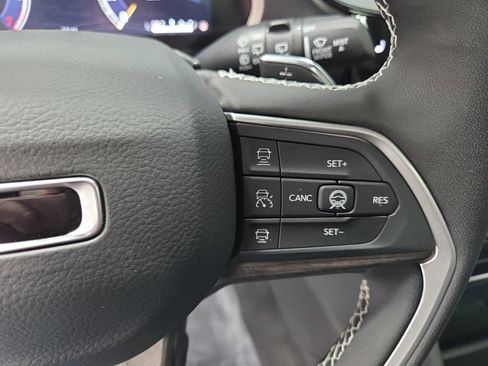 New 2026 Jeep Grand Cherokee Limited w/ Limited Altitude Package image 15