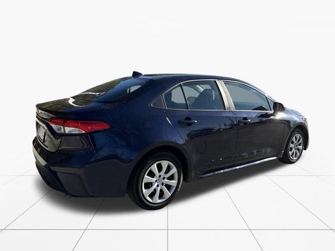 Used 2022 Toyota Corolla LE image 9