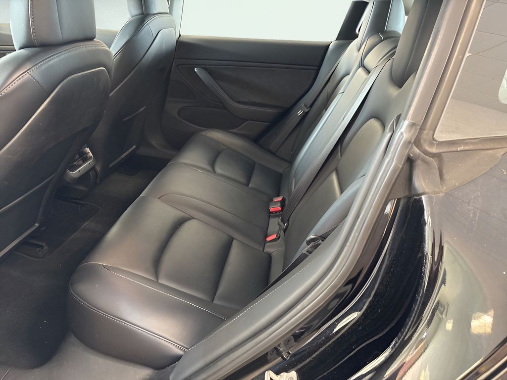 Used 2018 Tesla Model 3 Mid Range RWD image 11