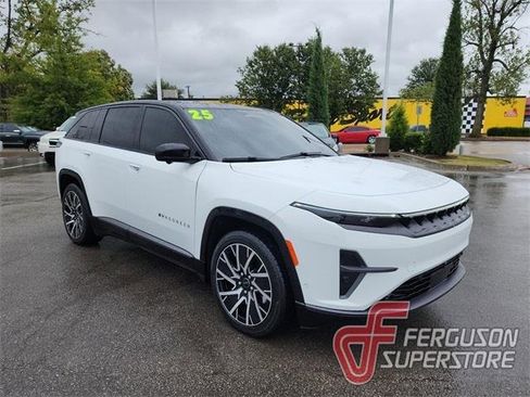 Used 2025 Jeep Wagoneer S Limited image 1