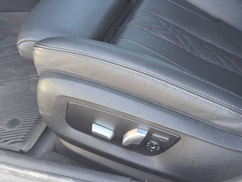Used 2022 BMW 530i xDrive AWD/4WD image 24