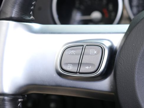 Used 2003 Chevrolet SSR w/ Preferred Equipment Group image 29