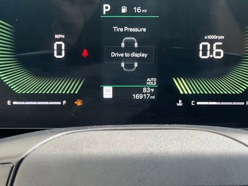 Used 2025 Kia K4 image 32