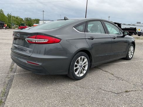 Used 2020 Ford Fusion SE FWD image 4