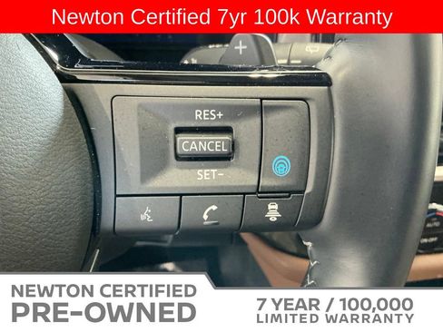 Used 2025 Nissan Pathfinder Platinum AWD/4WD image 41