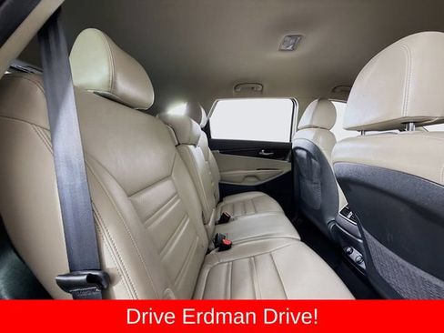 Used 2019 Kia Sorento EX FWD image 28