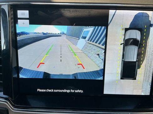 Used 2022 Ford F250 Platinum w/ FX4 Off-Road Package image 28