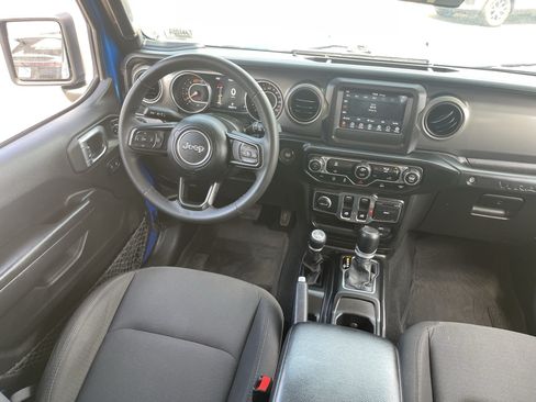 Certified 2023 Jeep Wrangler Sport AWD/4WD image 11