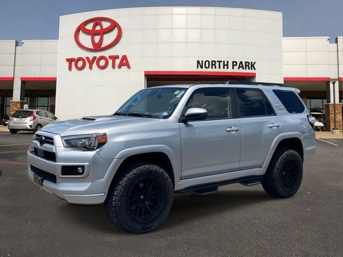 Used 2022 Toyota 4Runner TRD Sport RWD image 1