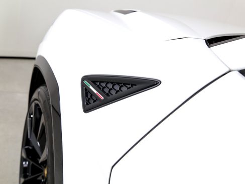 Used 2023 Lamborghini Urus S AWD/4WD image 40