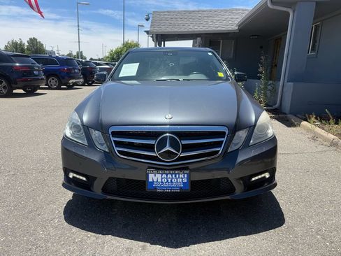 Used 2010 Mercedes-Benz E 550 4MATIC Sedan image 2
