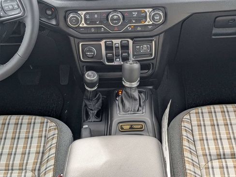 New 2026 Jeep Gladiator Sport AWD/4WD image 19