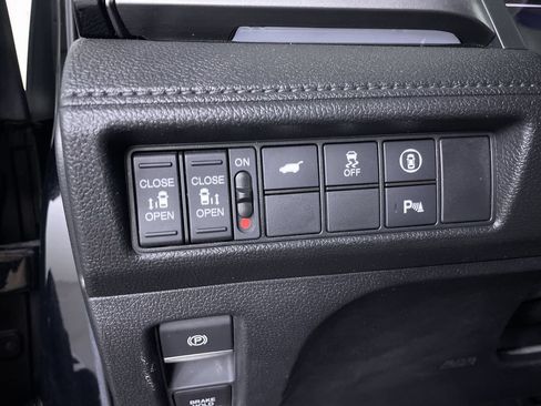 Used 2023 Honda Odyssey Touring image 25