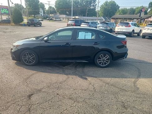 Used 2023 Kia Forte GT-Line w/ GT-Line Technology Package FWD image 3