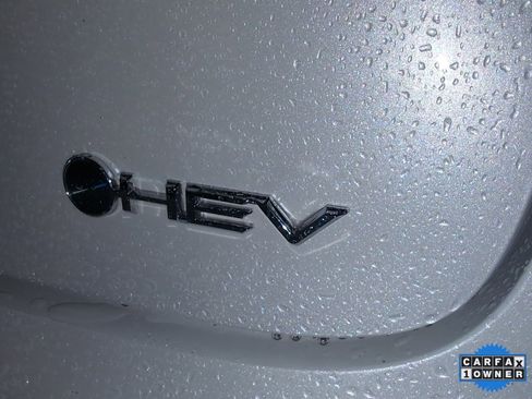 Used 2025 Toyota Prius LE image 6