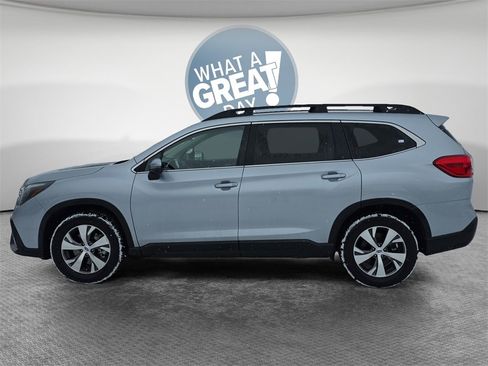 Used 2023 Subaru Ascent Premium w/ Convenience Package image 7