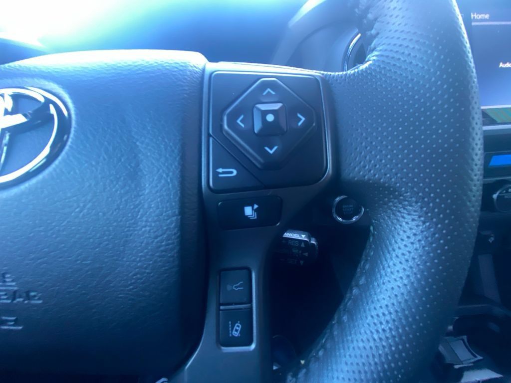 Used 2023 Toyota Tacoma TRD Off-Road AWD/4WD image 20