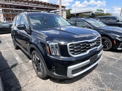 Used 2024 Kia Telluride S w/ S Sunroof Package