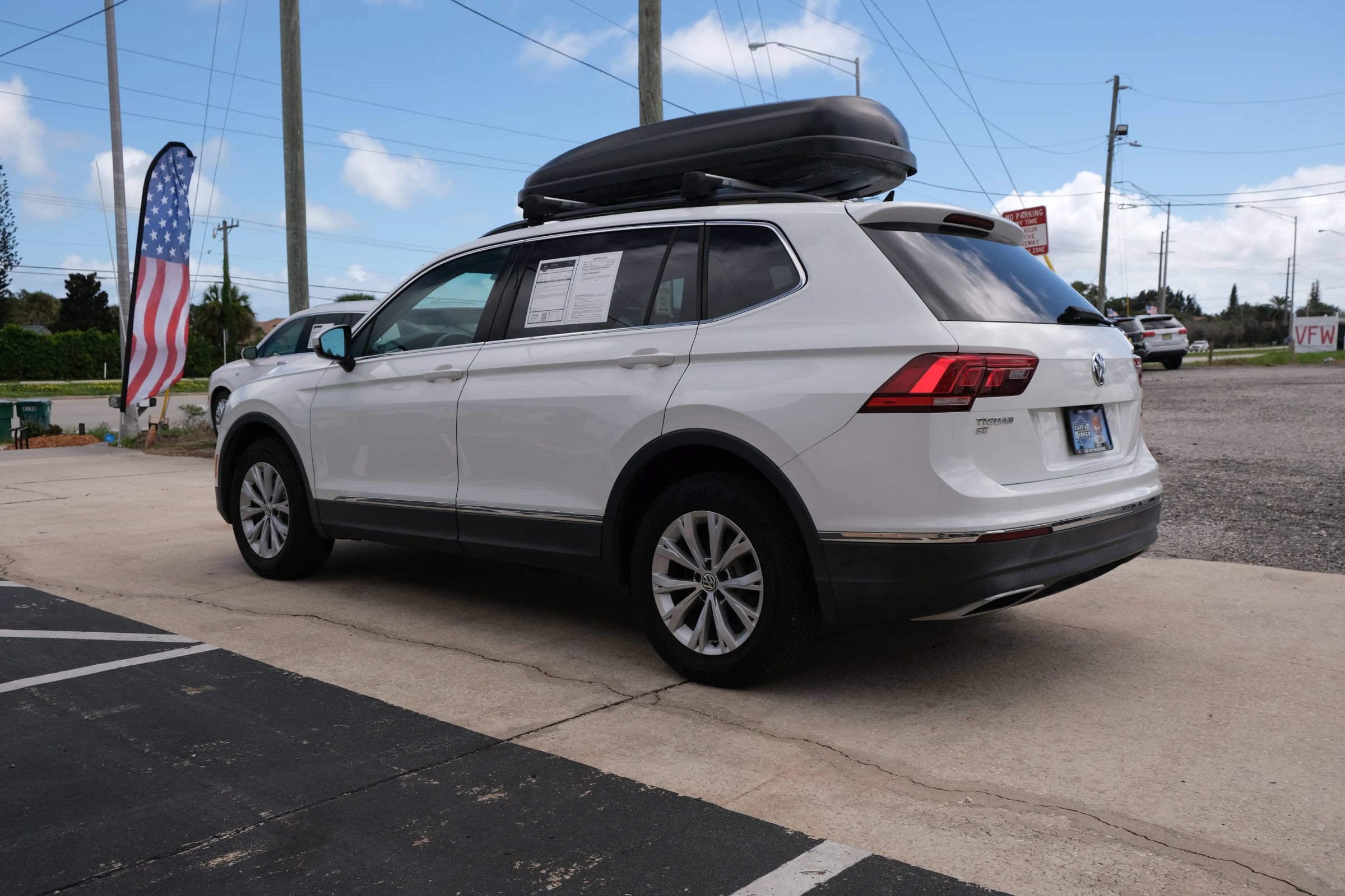 Used 2018 Volkswagen Tiguan SE w/ Panoramic Sunroof Package AWD/4WD image 7