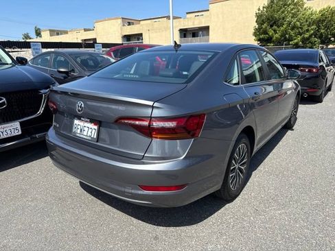 Used 2019 Volkswagen Jetta SEL FWD image 3