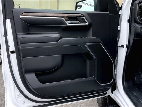 Used 2022 GMC Sierra 1500 Elevation w/ X31 Off-Road Package image 9