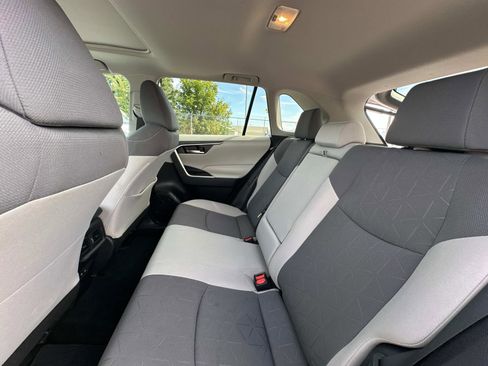 Used 2020 Toyota RAV4 XLE image 15