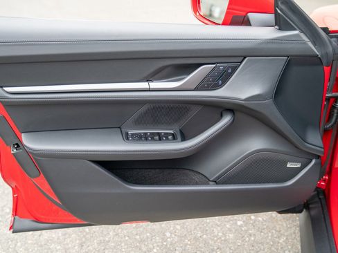 New 2025 Porsche Taycan image 10