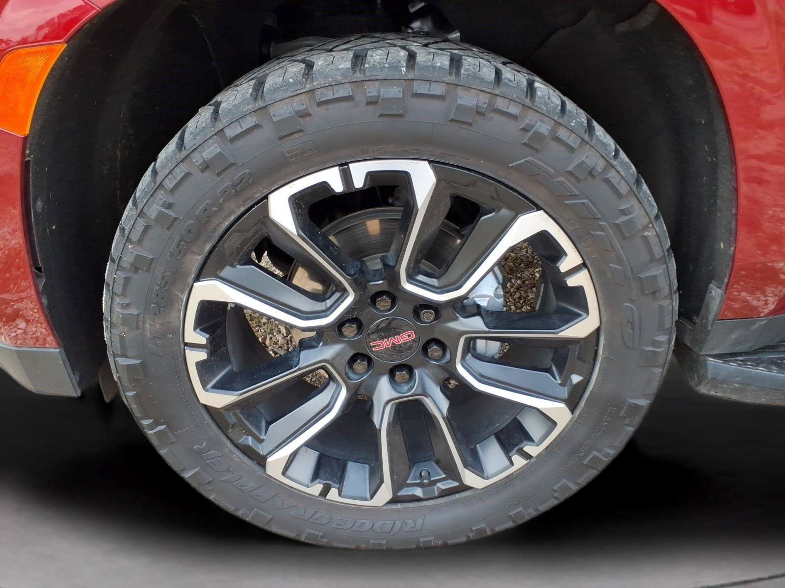 Used 2023 GMC Yukon XL SLT w/ SLT Premium Package AWD/4WD image 9