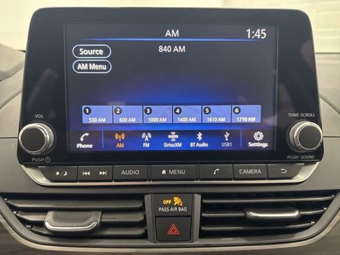 Used 2025 Nissan Altima 2.5 SV image 15