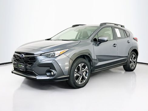 Used 2024 Subaru Crosstrek 2.0i Premium image 3