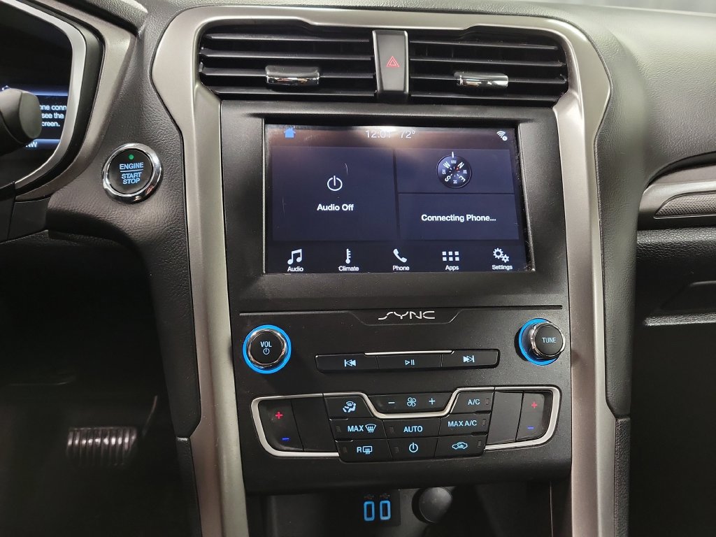 Used 2019 Ford Fusion SE FWD image 18