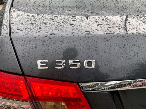 Used 2011 Mercedes-Benz E 350 Sedan image 30