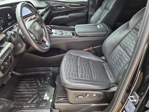 Used 2023 Cadillac Escalade Sport Platinum AWD/4WD image 9