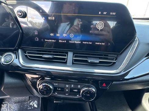 New 2026 Chevrolet Trax ACTIV w/ Sunroof Package image 29