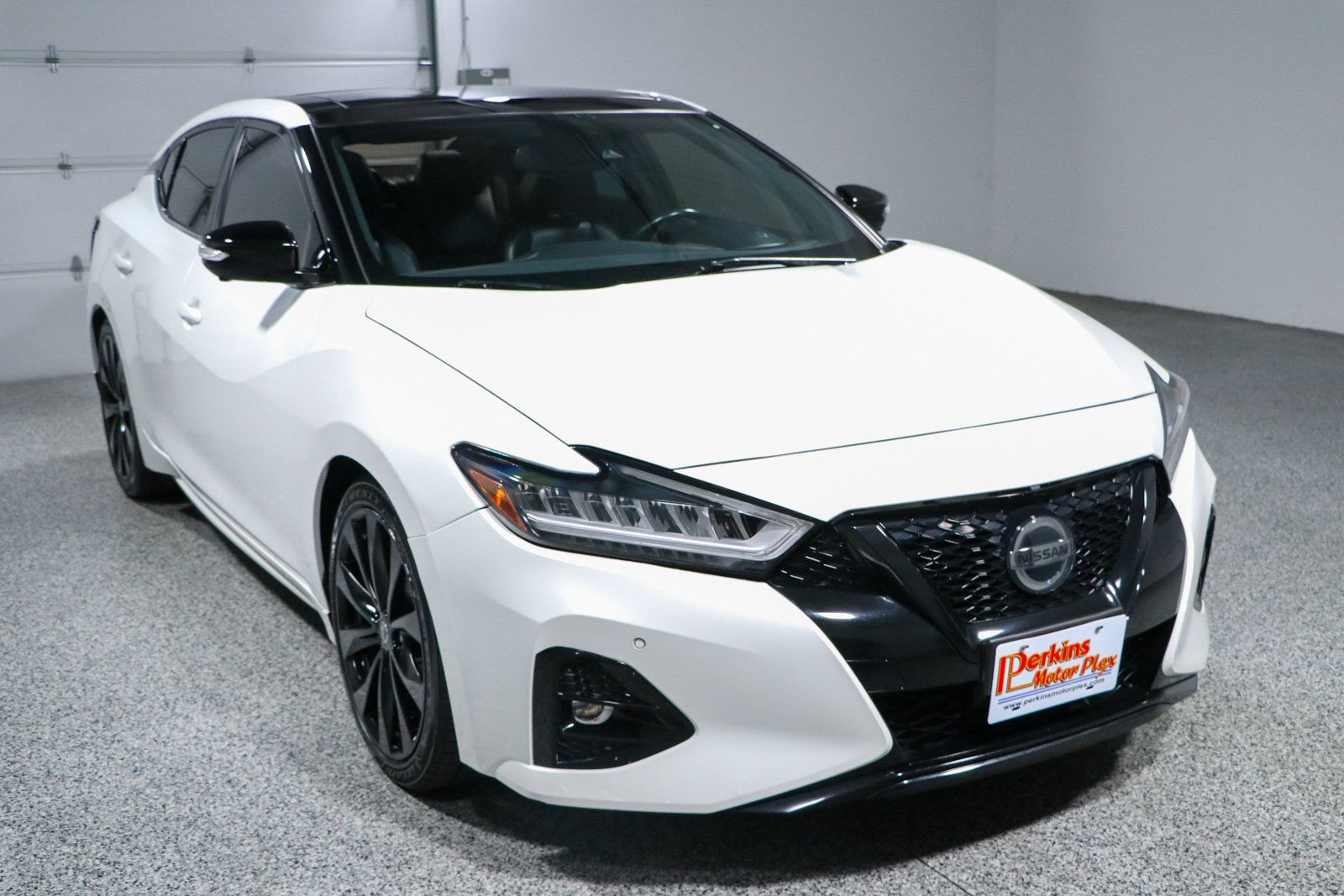 Used 2021 Nissan Maxima SR w/ Sport Mat Group FWD image 5
