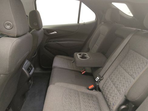 Used 2022 Chevrolet Equinox LT image 18