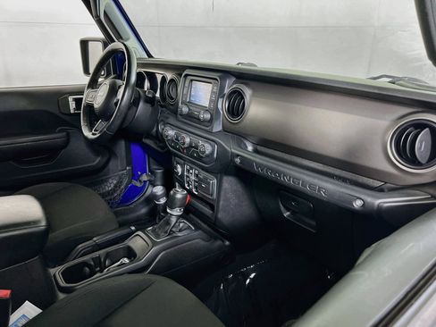 Used 2018 Jeep Wrangler Unlimited Sport S AWD/4WD image 27