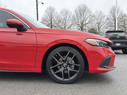 Used 2024 Honda Civic Sport Touring image 9