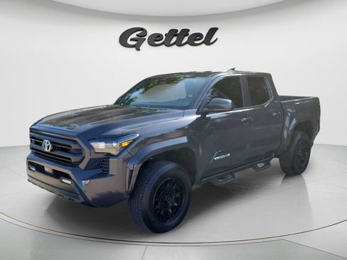 Certified 2025 Toyota Tacoma SR5 AWD/4WD image 1