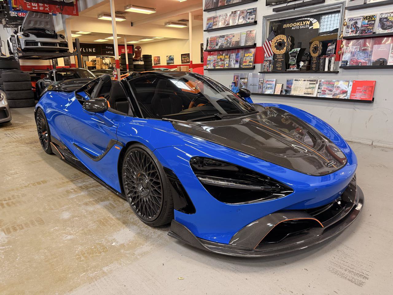 Used 2022 McLaren 720S Performance RWD image 3
