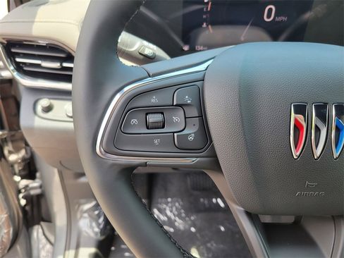 New 2025 Buick Envista Avenir image 17
