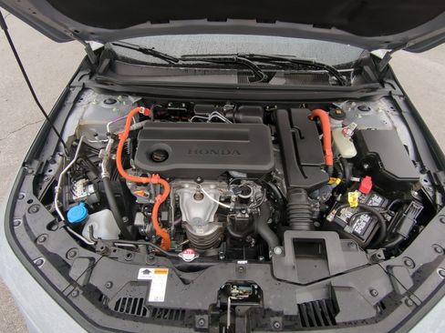 Used 2025 Honda Accord Sport image 31