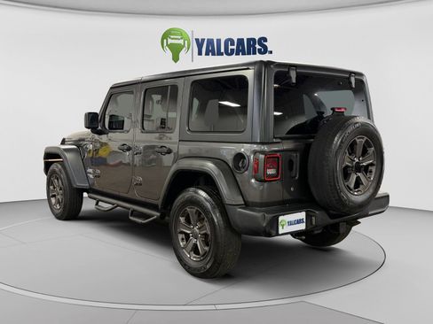 Used 2018 Jeep Wrangler Unlimited Sport AWD/4WD image 3