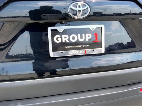 Used 2025 Toyota RAV4 LE FWD image 10