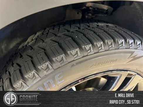 Used 2025 Chevrolet Trax ACTIV w/ Sunroof Package image 28