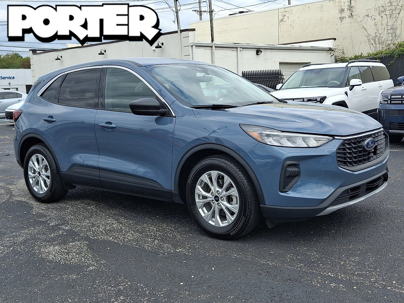 Used 2023 Ford Escape Active w/ Cold Weather Package FWD image 1
