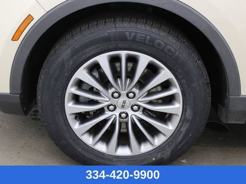 Used 2018 Lincoln MKX Select w/ Select Plus Package image 28