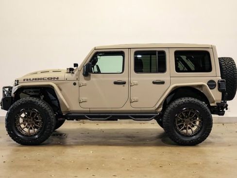 Used 2024 Jeep Wrangler Unlimited Rubicon w/ Technology Group AWD/4WD image 7